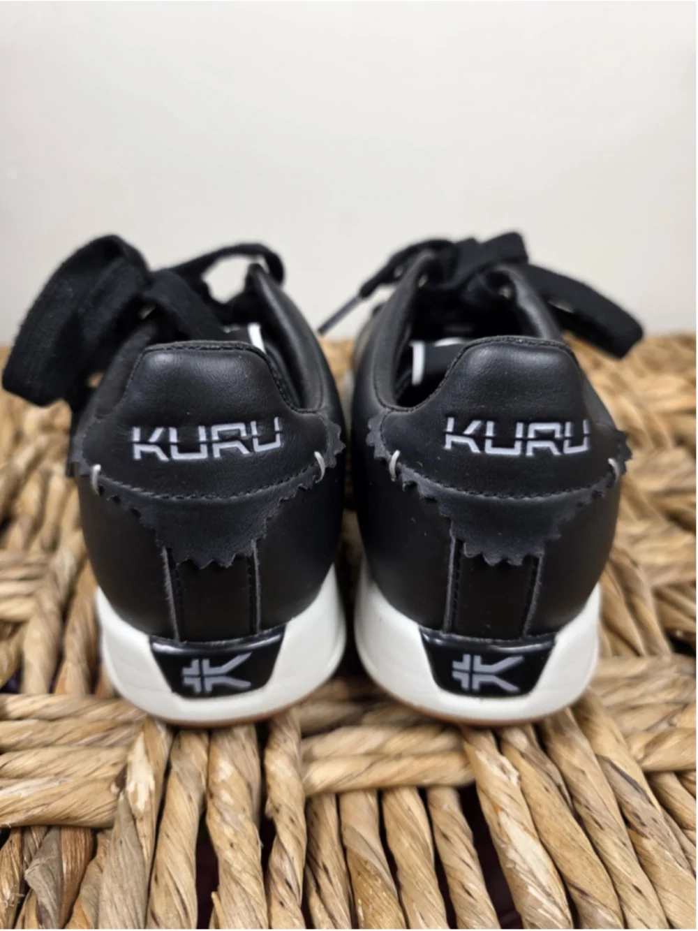 KURU Women's 6 M Black Leather ROAM Comfort Walking Sneakers White Gum Sole